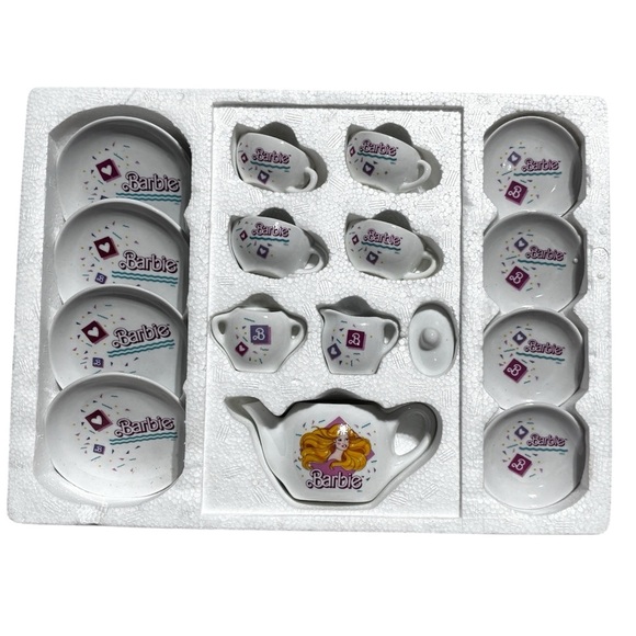 Vintage Barbie 16 pieces China Dinner Set Toys 1989 Pretend Play Porcelain - Picture 2 of 6